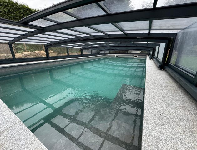 Aluna&reg; Nero Easy R1